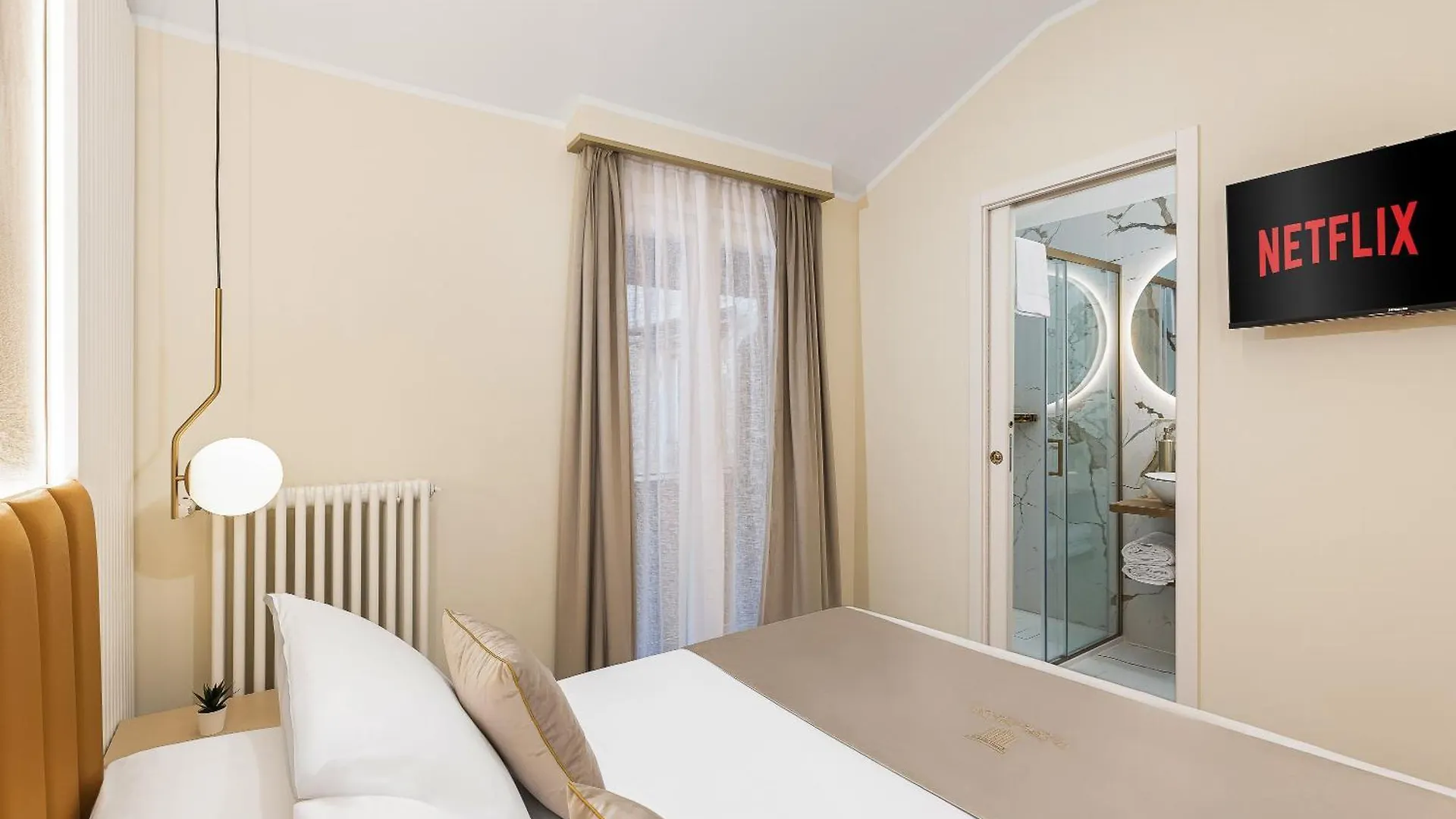 Guest house La Casa Delle Dee - Self Check-In Hotel Bologna